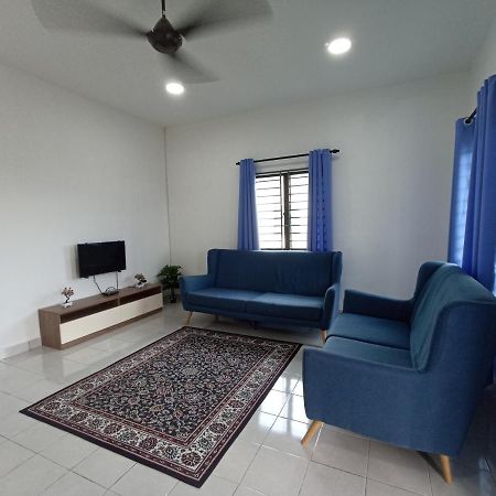 Aisya Homestay Bajet Karak Setia Eksteriør billede